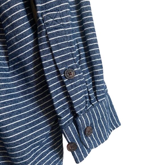 Duluth Men's Large Free Swingin' Flannel Relaxed Fit Shirt Blue Railroad Stripe - Picture 3 of 8